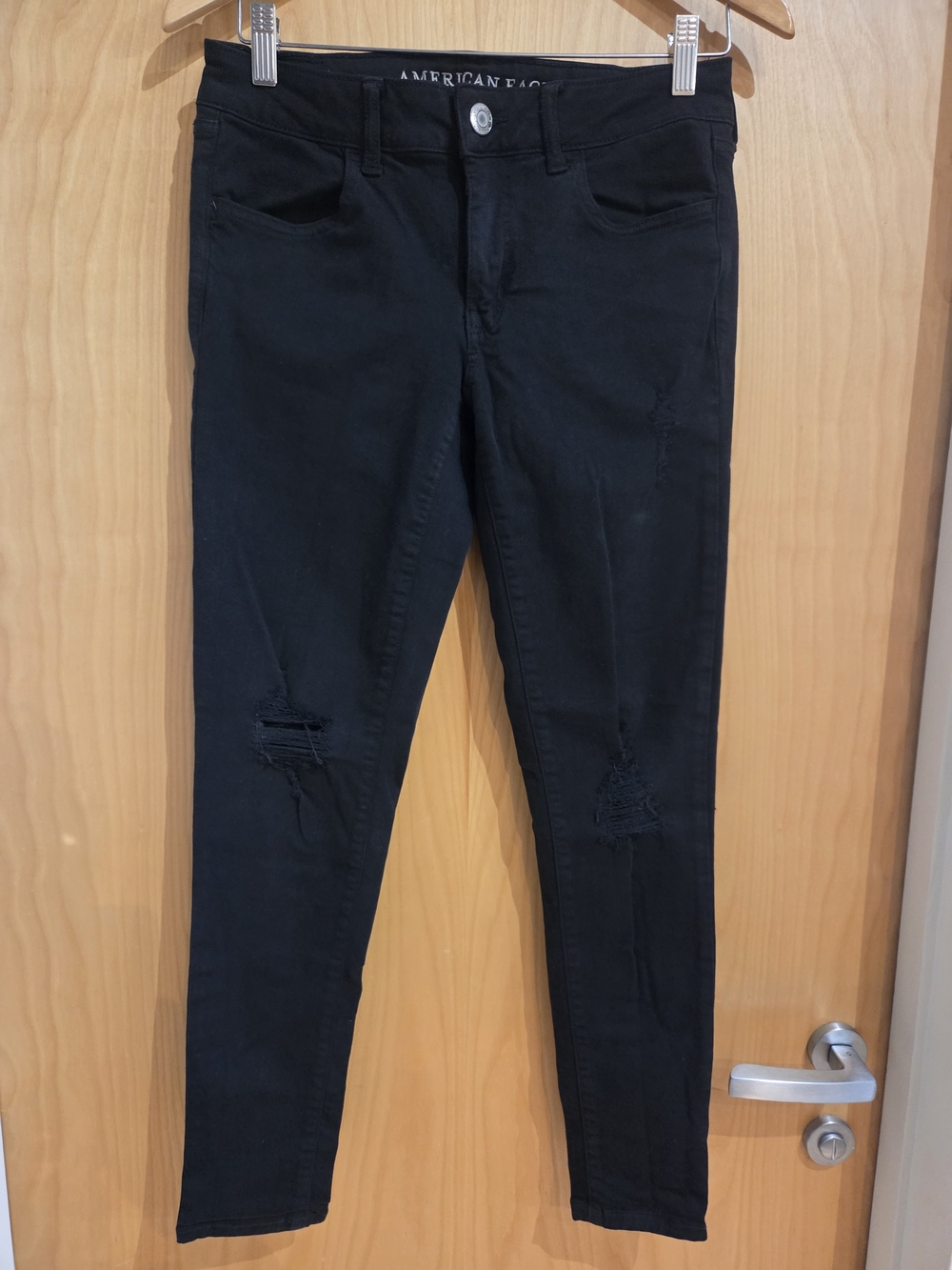 American Eagle Outfitters Black Skinny Jeans with Knee Rips